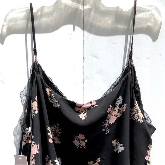 SO Black Lace Trim Floral Chiffon Cami Size 2X - Picture 11 of 16